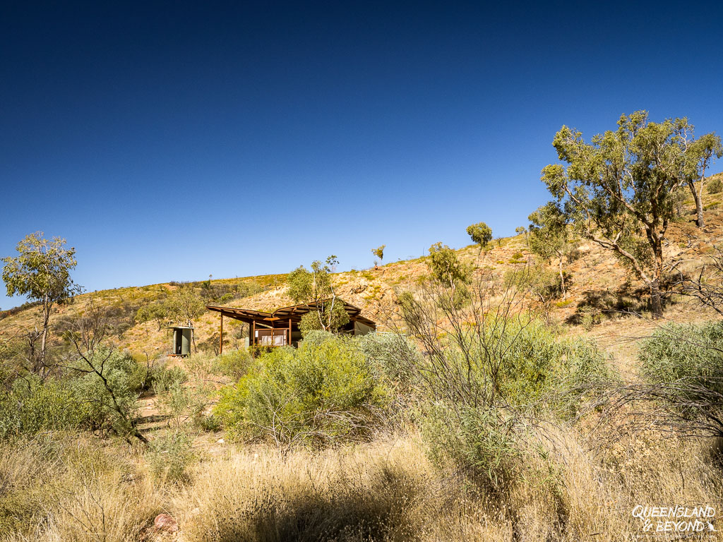 Trailhead shelter at Ormiston Gorge, Section 10
